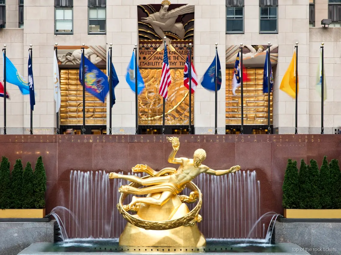 Guide leading the Rockefeller Center art and architecture walking tour